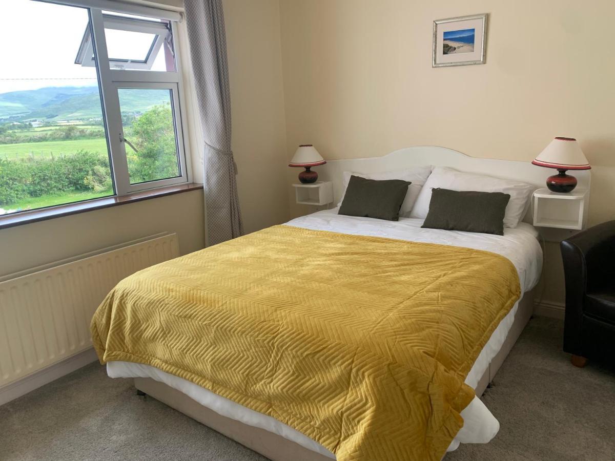 Bed and Breakfast Brownes Emlagh East Экстерьер фото
