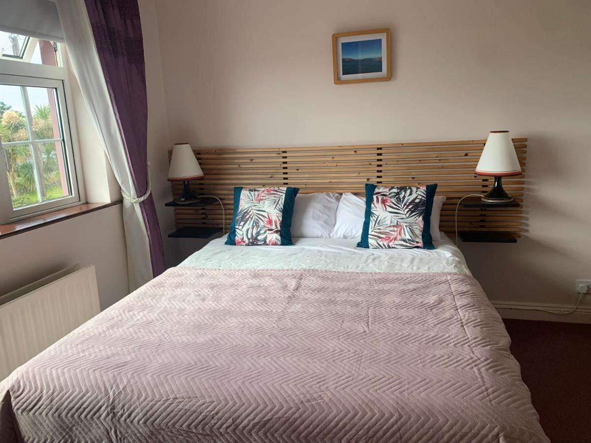 Bed and Breakfast Brownes Emlagh East Экстерьер фото